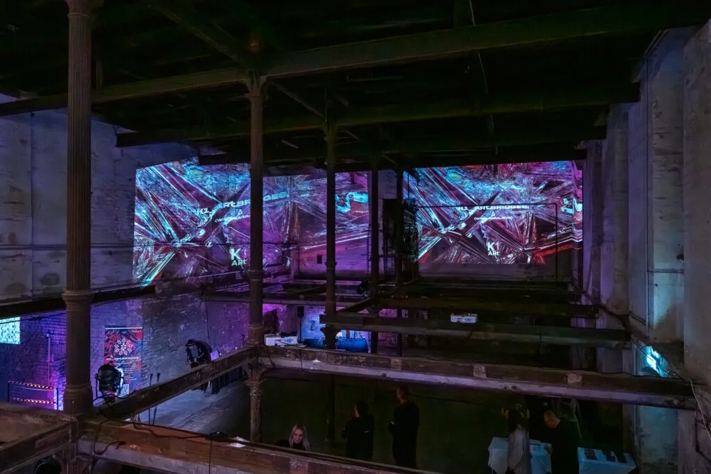 K1_ARt.bridges.∆{Wien↔Sarajevo}, Eröffnung in der Zacherlfabrik Wien, 30.09.2025